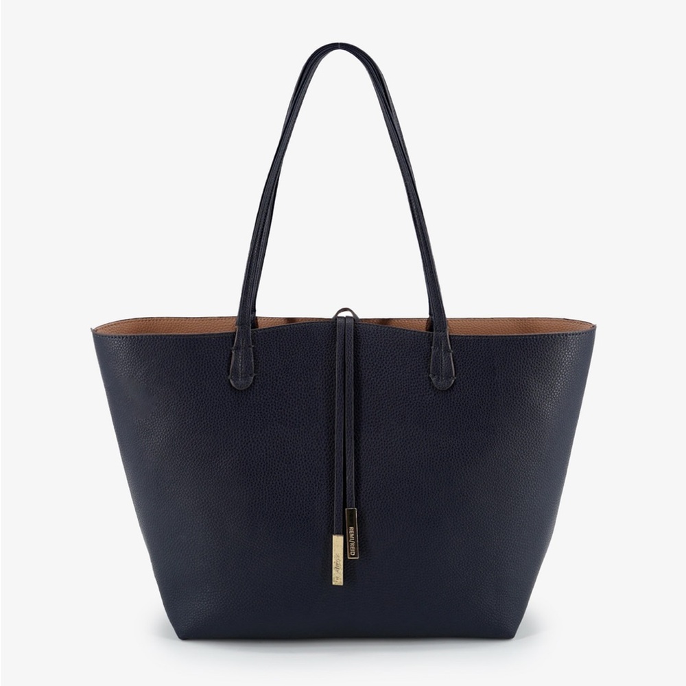 Remi & Reid Departure Tote Navy/Nude
